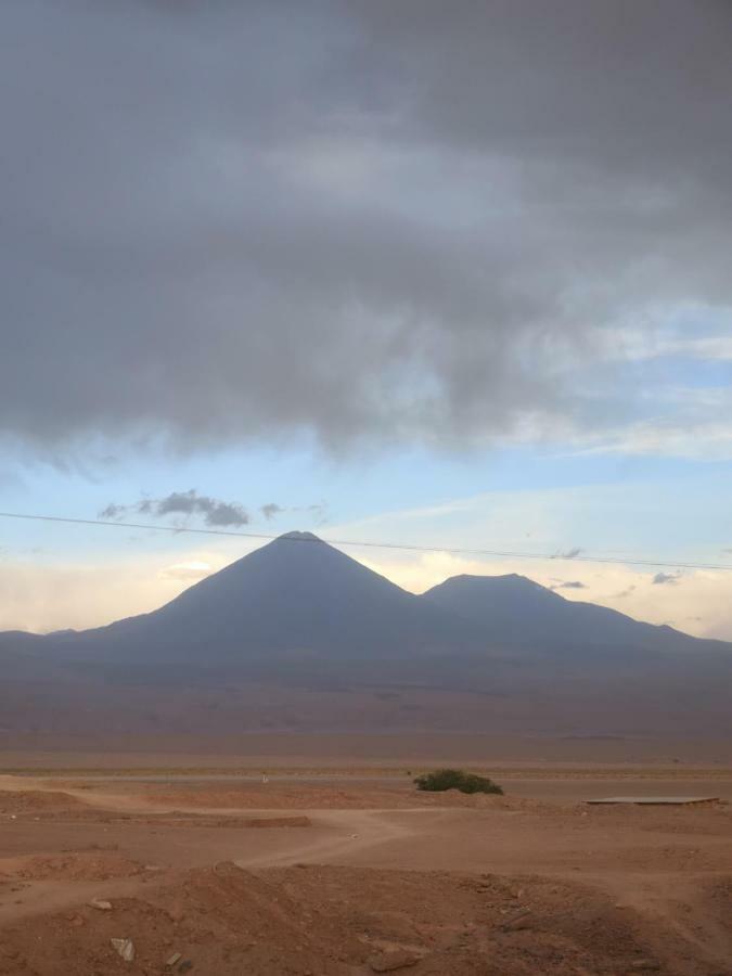 Hostal Katari San Pedro De Atacama Esterno foto
