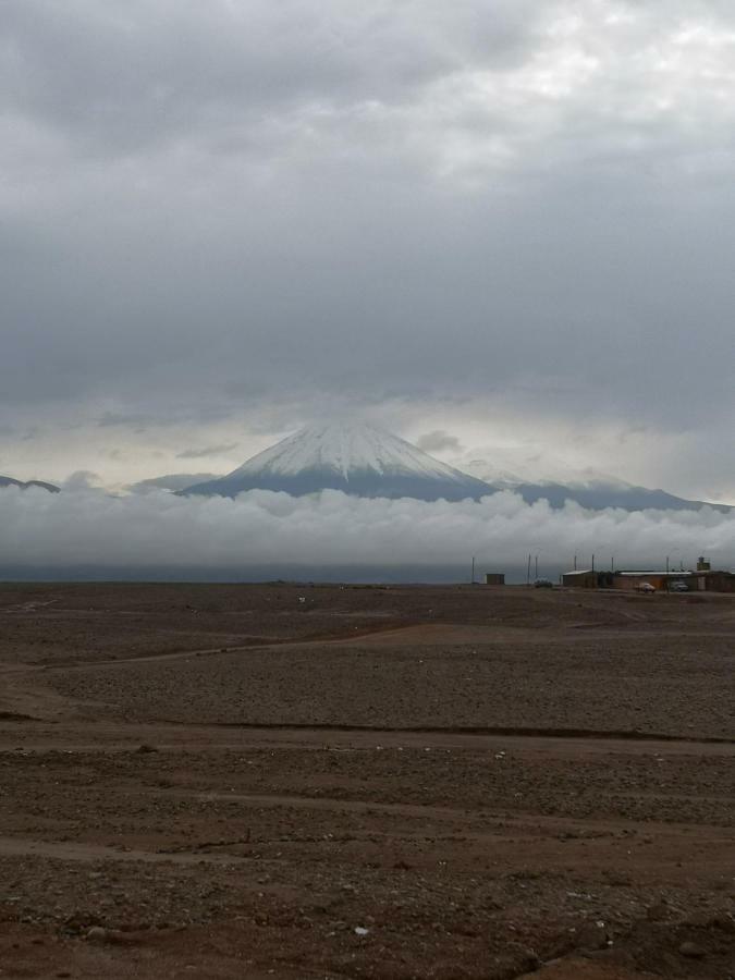 Hostal Katari San Pedro De Atacama Esterno foto